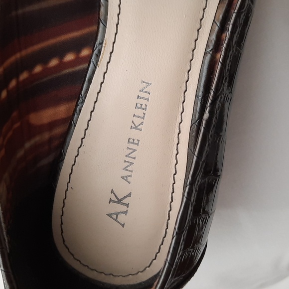 AK Anne Klein Women's Alligator Print Loafers Size 6M - Picture 2 of 11